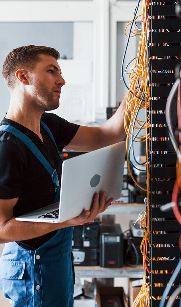 nögig Glasfaserausbau Arbeiter